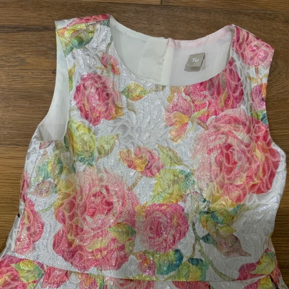 Girls Flowered Dress - Picture 2 of 6